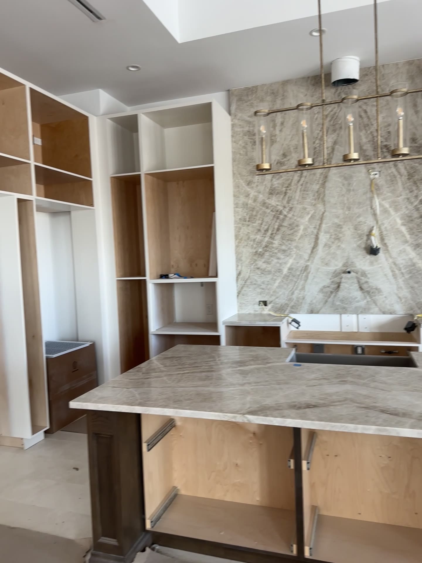 Island — Quartzite