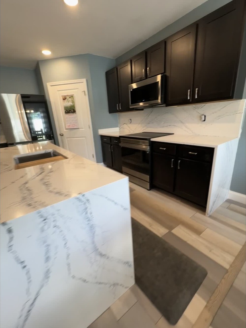 Quartz slab surface